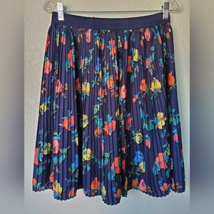Merona Navy Floral Pleated Skirt, size XS